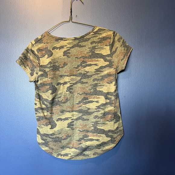 Ardene’s Shirts - Picture 4 of 4